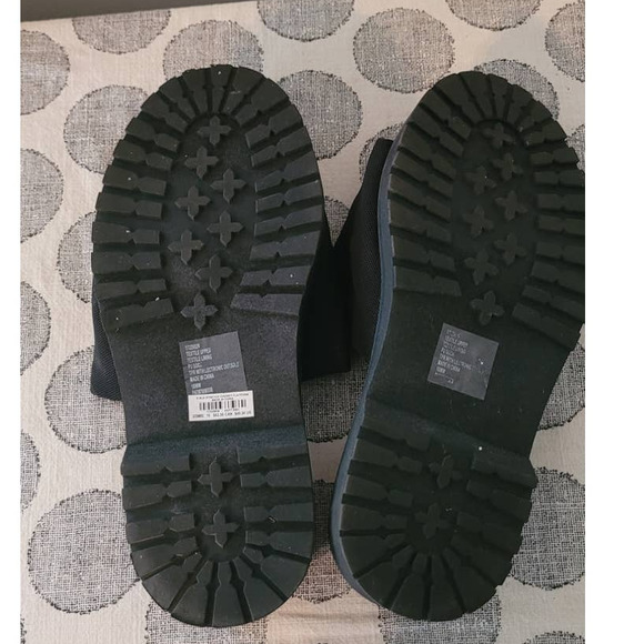 Torrid 10WW Black Slides Stretchy Rubber Soles Platform - Picture 4 of 5